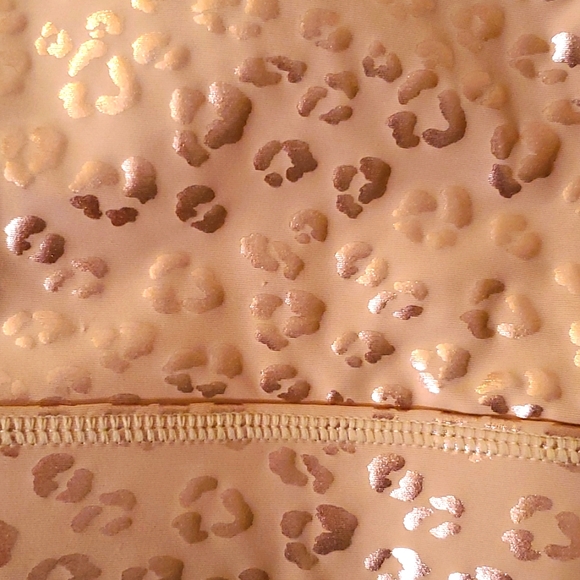 Nova Wild Leopard Metallic sport set - Picture 9 of 17